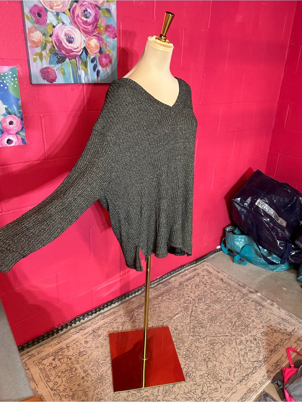 Torrid Charcoal Ribbed V-Neck Sweater 1X Plus Size Soft Knit Tunic Top - Picture 2 of 6